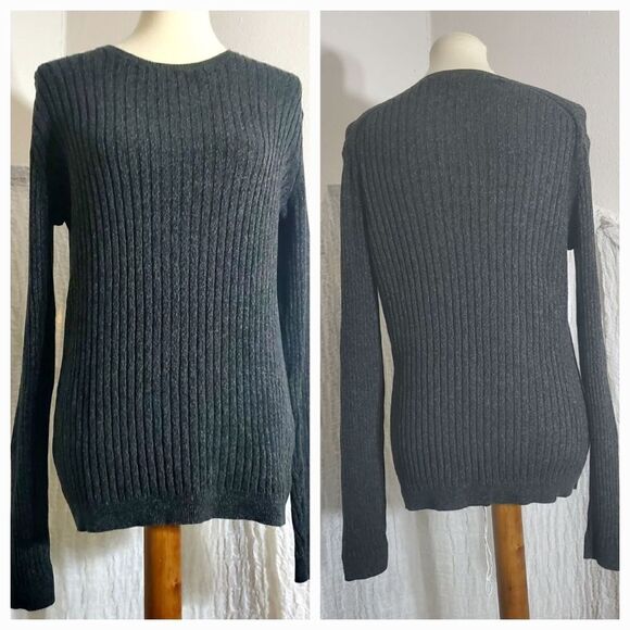 GAP Gray Sweater Top Size Small - Picture 1 of 12